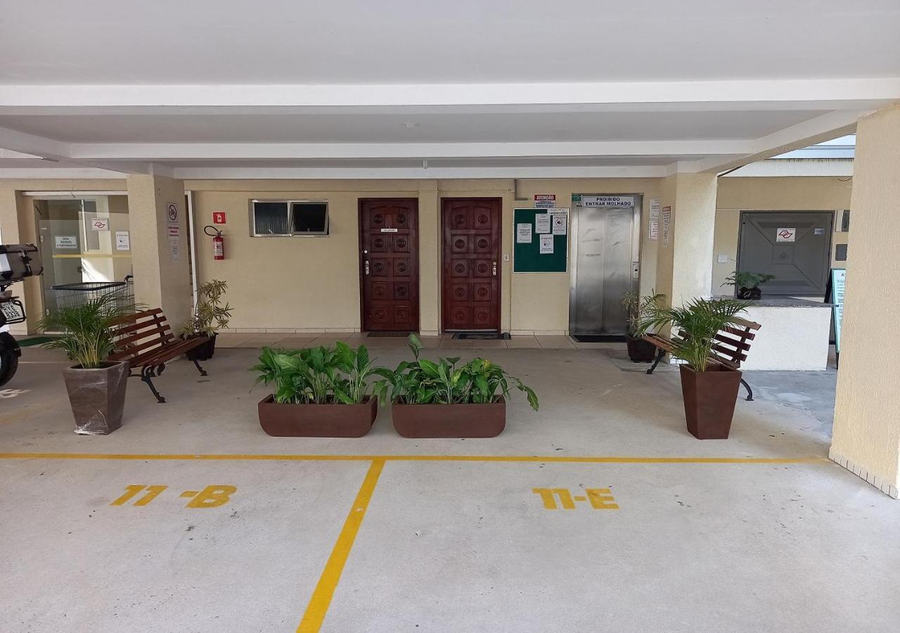 Apto Grande, Ar Condicionado, Piscina, Garagem *